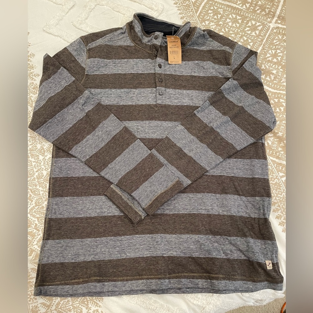 Jeremiah Brand Long sleeve Henley. Limestone Heather. New in tags.